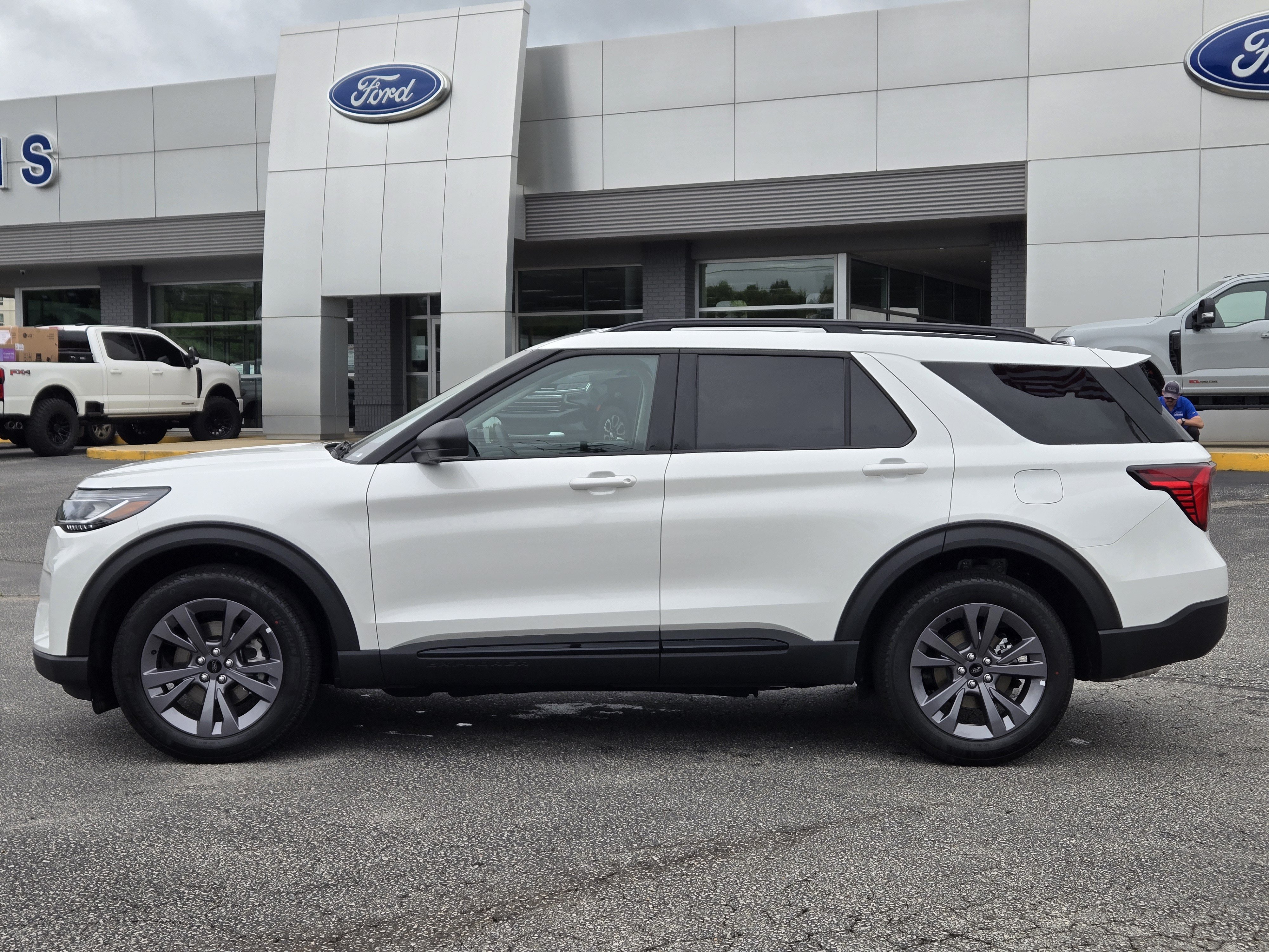 New 2026 Ford Explorer Active w/ Active Comfort Package AWD/4WD image 13