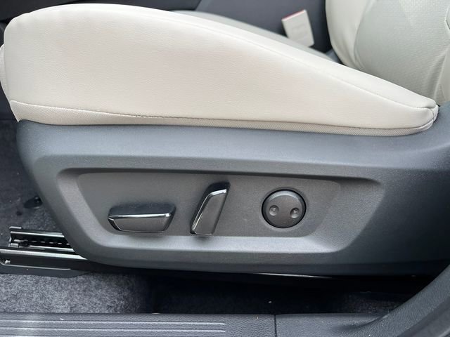 New 2026 Nissan Rogue SV image 10