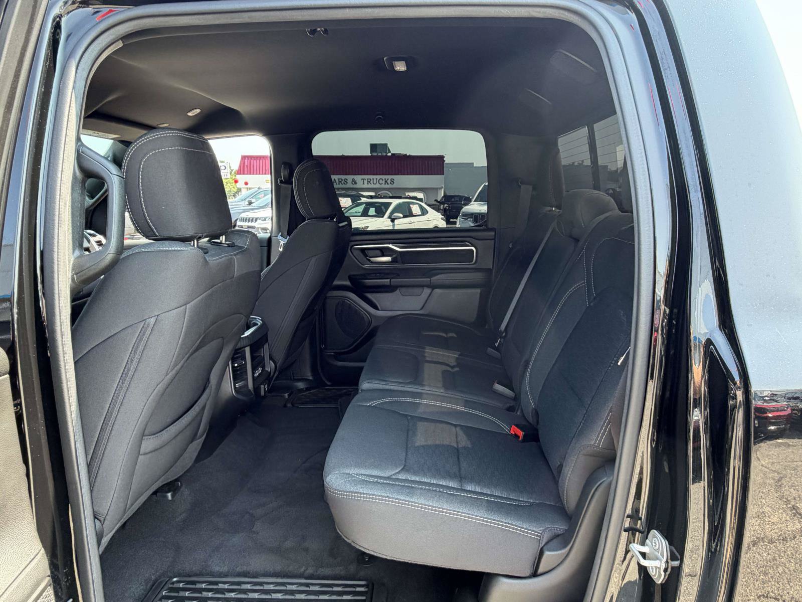 Used 2025 RAM 1500 Big Horn AWD/4WD image 28