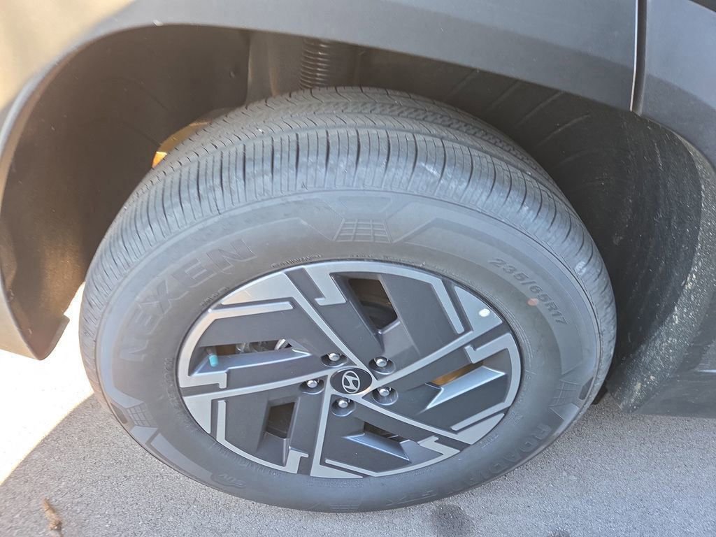 Used 2025 Hyundai Tucson Blue video 3