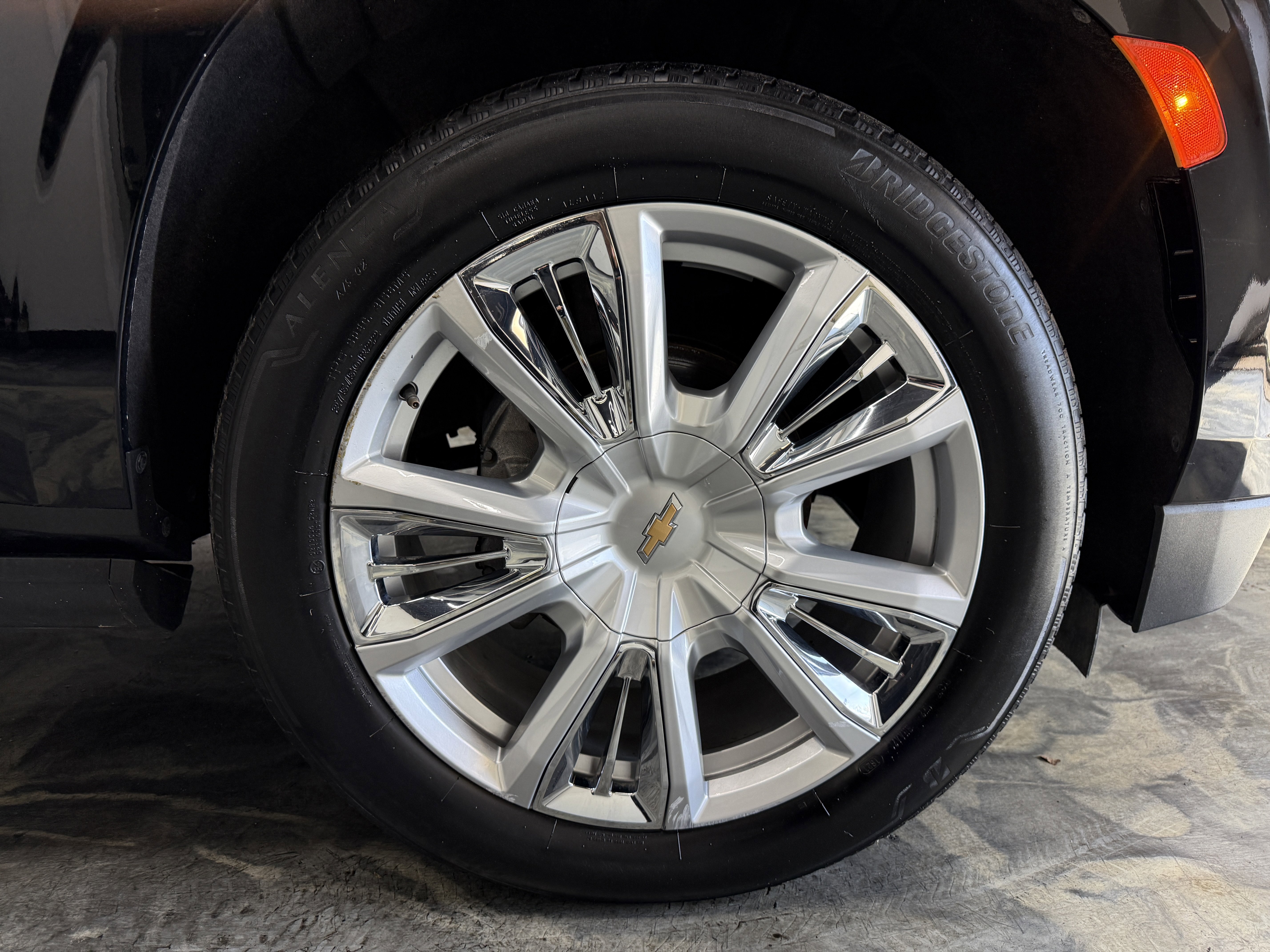 Used 2021 Chevrolet Suburban High Country AWD/4WD image 39