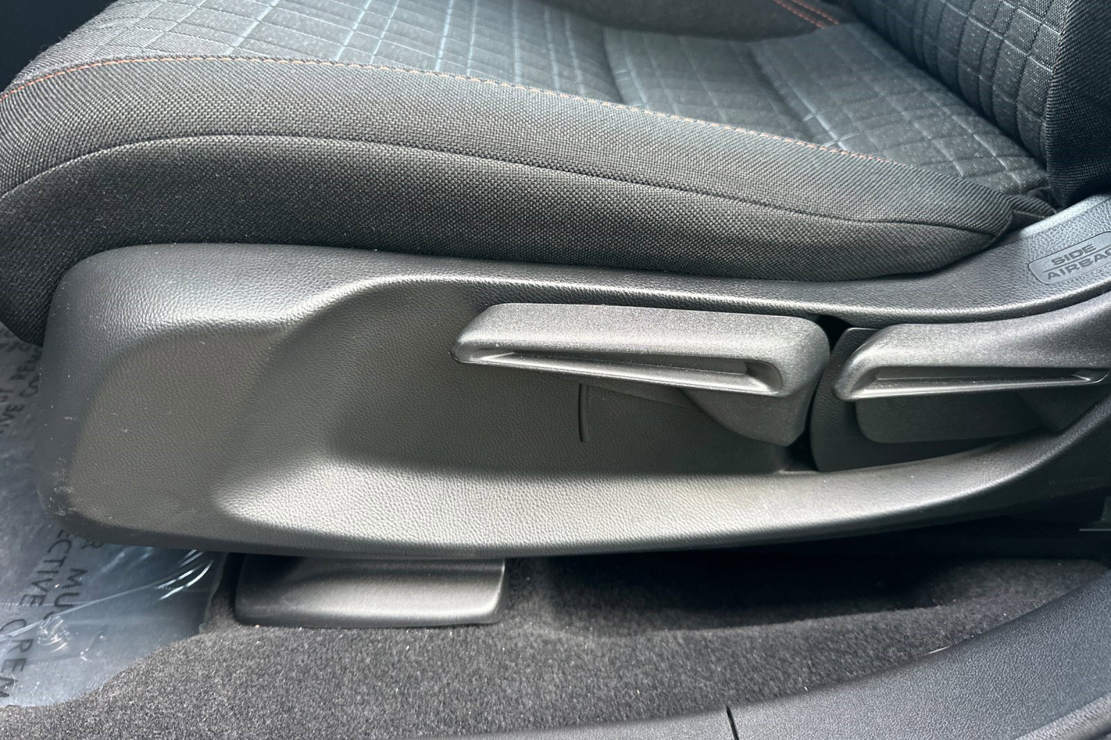 Used 2025 Honda HR-V Sport image 13