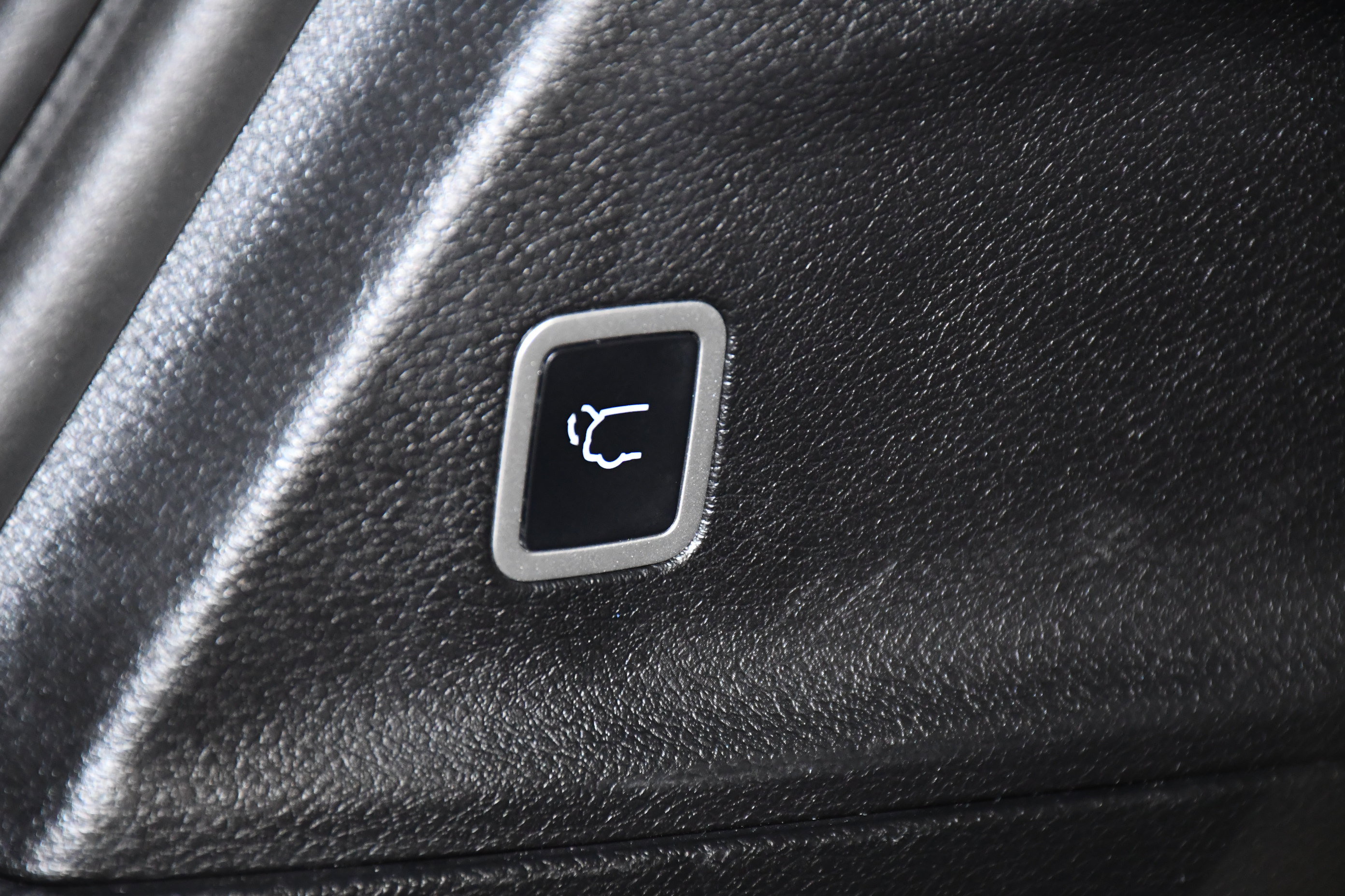 Used 2025 Chrysler Pacifica Limited image 50