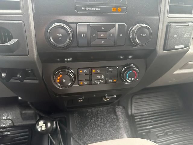 Used 2019 Ford F550 4x4 Regular Cab Super Duty w/ XL Value Package image 15