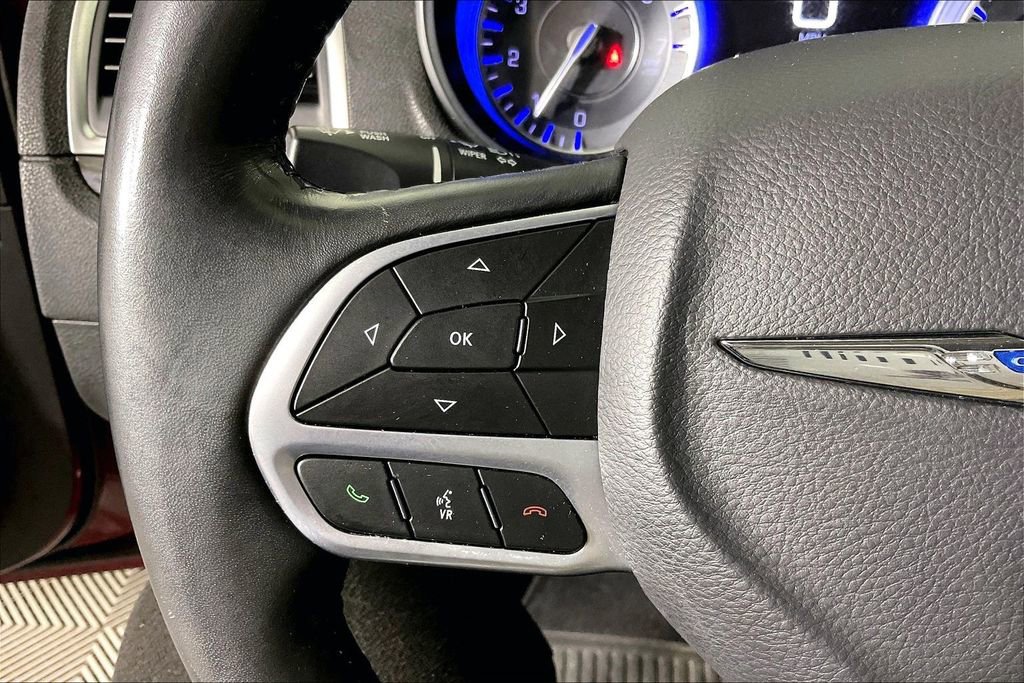 Used 2019 Chrysler 300 Touring w/ Sport Appearance Package image 25
