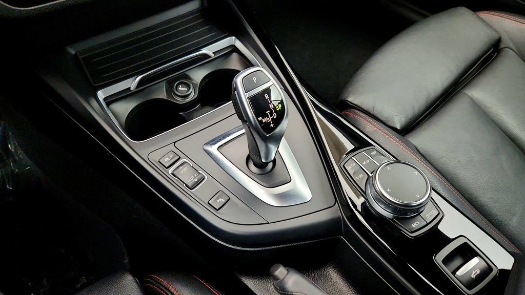 Used 2019 BMW 230i xDrive 230i xDrive Convertible w/ Premium Package image 17