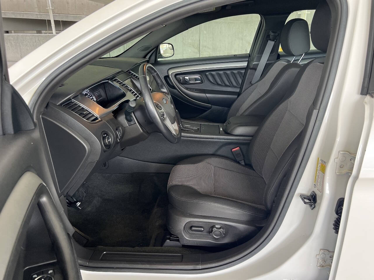 Used 2013 Ford Taurus SEL FWD image 12