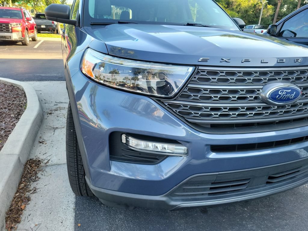 Used 2021 Ford Explorer XLT w/ Equipment Group 202A AWD/4WD image 8