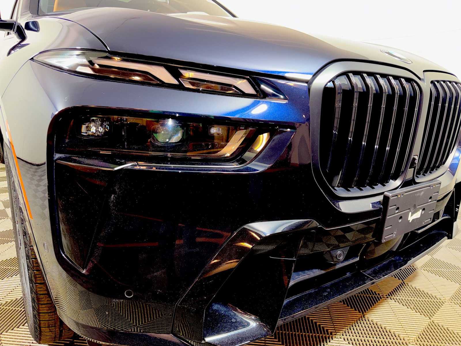 Used 2024 BMW X7 xDrive40i w/ M Sport Package AWD/4WD image 26