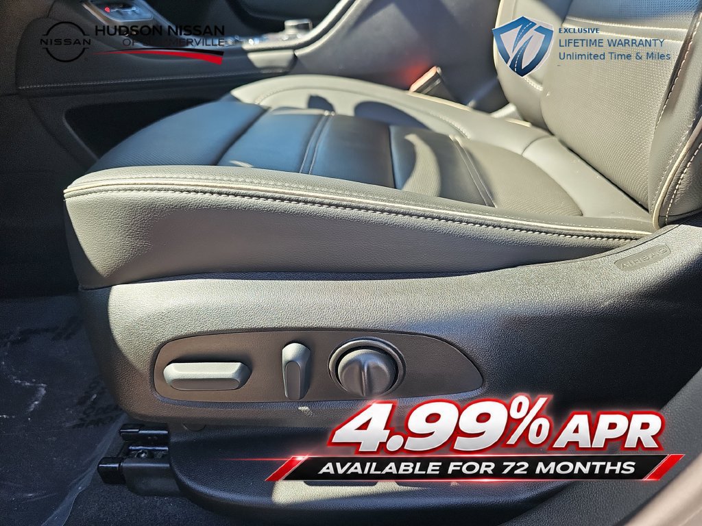 Used 2023 GMC Acadia Denali w/ Denali Ultimate Package FWD image 29