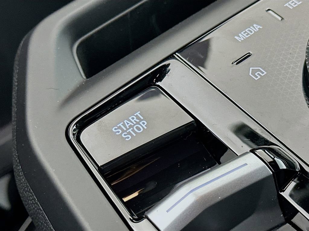 New 2026 BMW iX xDrive60 w/ M Sport Package image 19