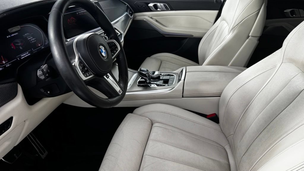 Used 2021 BMW X5 M50i w/ Executive Package AWD/4WD image 14