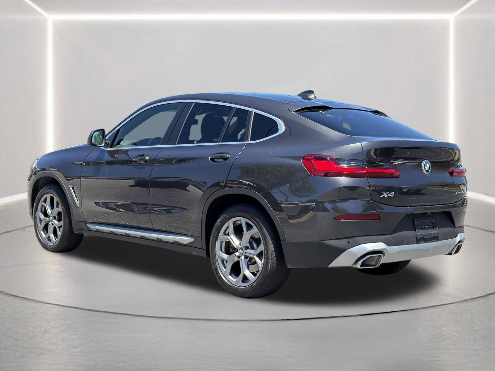 Used 2025 BMW X4 xDrive30i AWD/4WD image 25