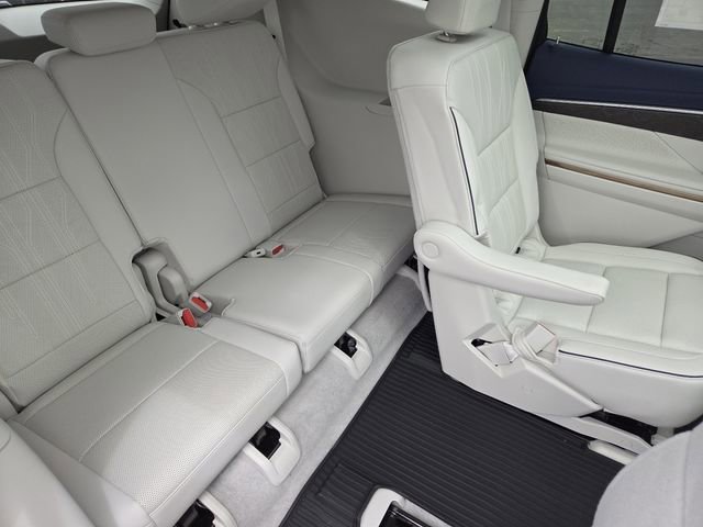 New 2026 Buick Enclave Avenir w/ Super Cruise Package AWD/4WD image 31