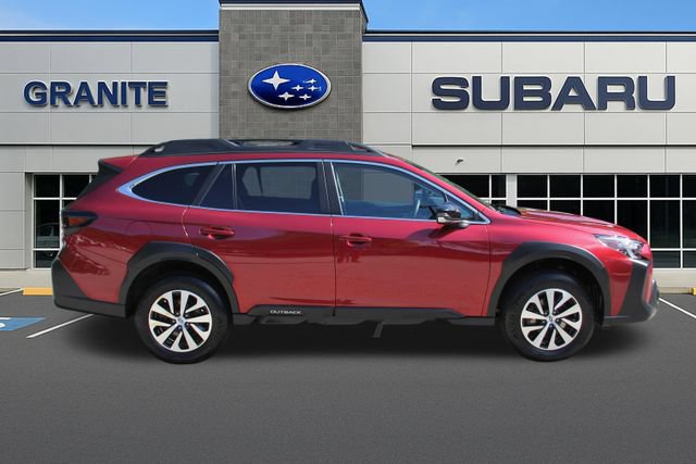 Used 2025 Subaru Outback Premium AWD/4WD image 12