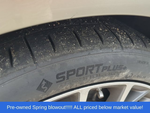 Used 2016 Lexus RC 200t RWD image 9