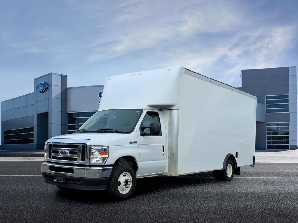 Used 2022 Ford E-450 and Econoline 450 Super Duty w/ Power Windows & Locks Group RWD image 1