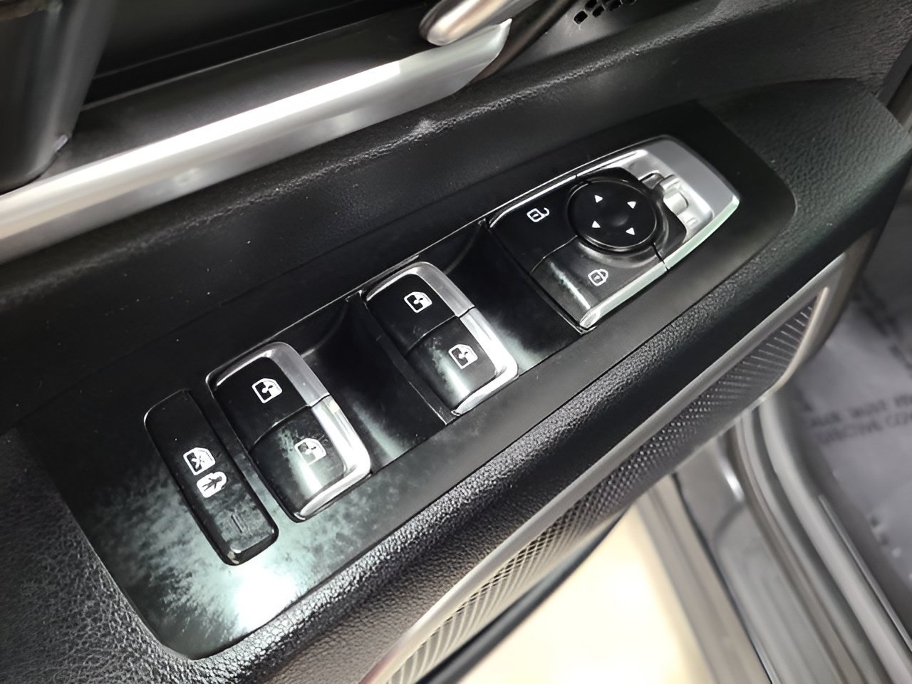 Used 2023 Kia Telluride S AWD/4WD image 21