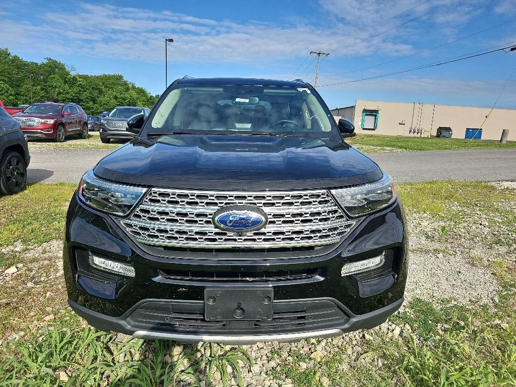 Used 2024 Ford Explorer Limited w/ Limited Technology Package RWD image 2