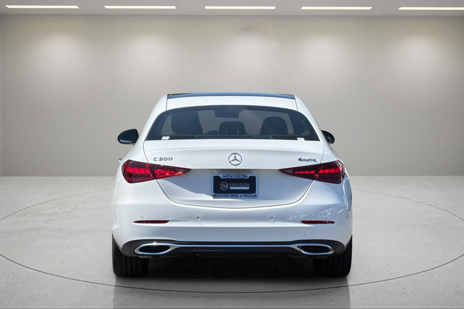 Used 2025 Mercedes-Benz C 300 4MATIC Sedan image 5