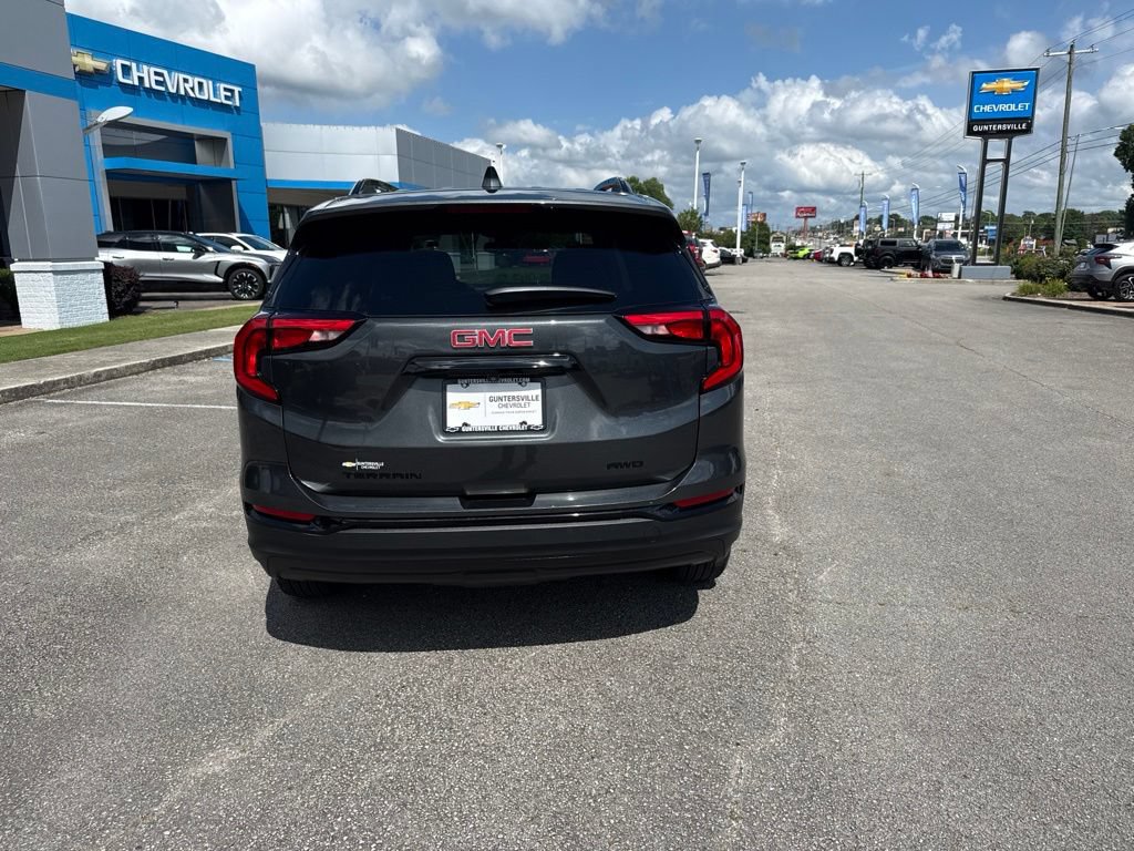 Used 2021 GMC Terrain SLE w/ Driver Convenience Package AWD/4WD image 5