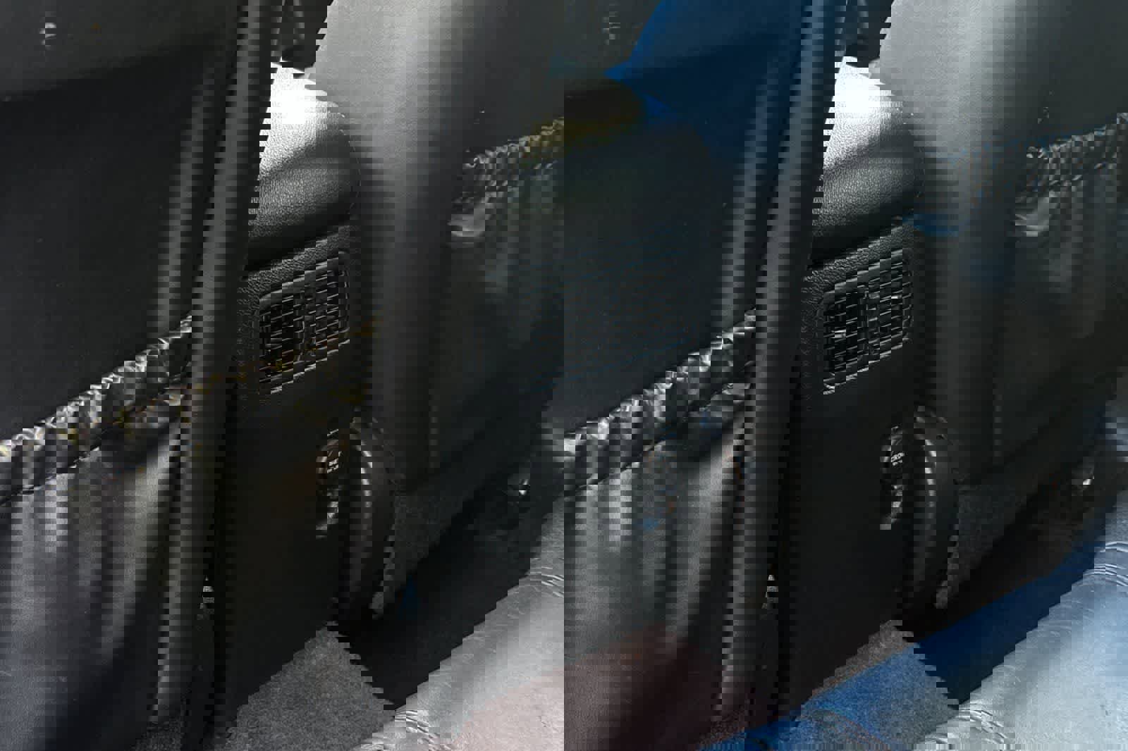 Used 2017 INFINITI QX70 AWD w/ Premium Package image 15