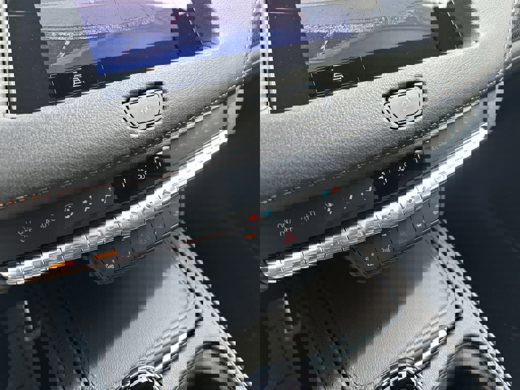 Certified 2023 Cadillac XT4 Sport w/ Cold Weather Package image 18