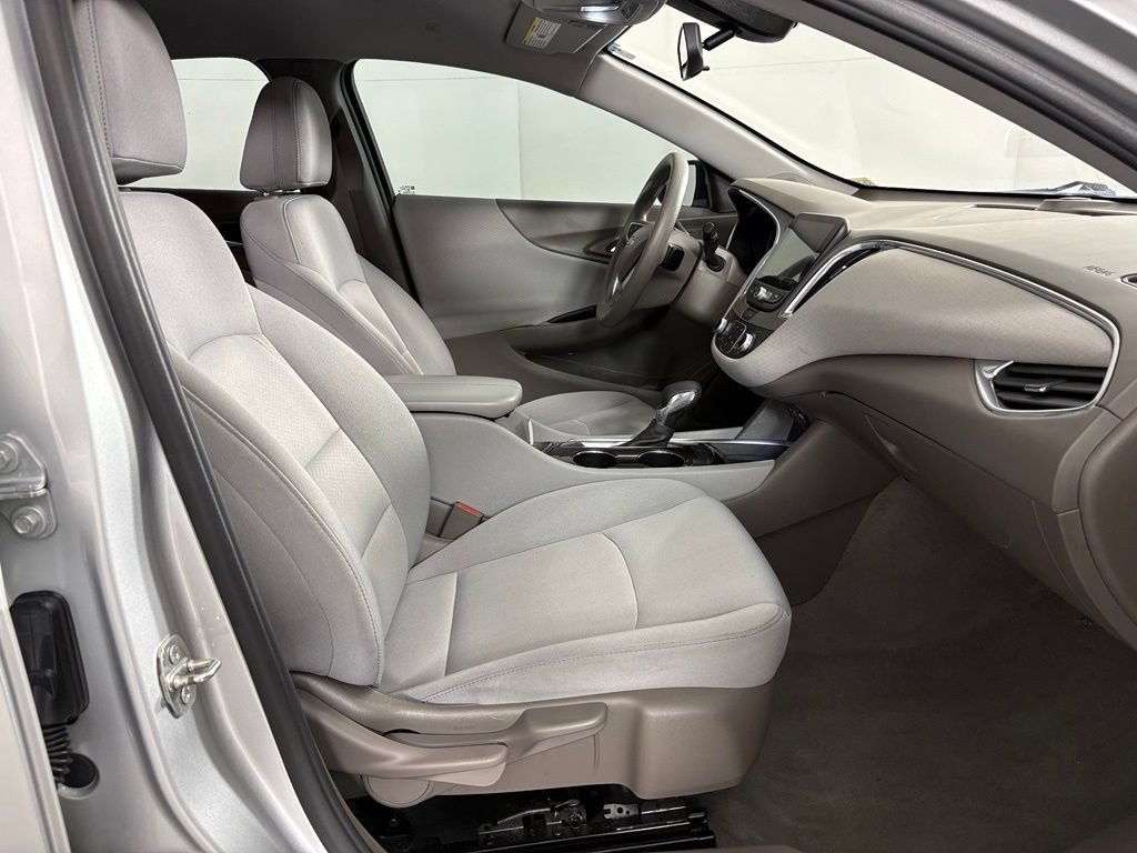 Used 2021 Chevrolet Malibu LT FWD image 42
