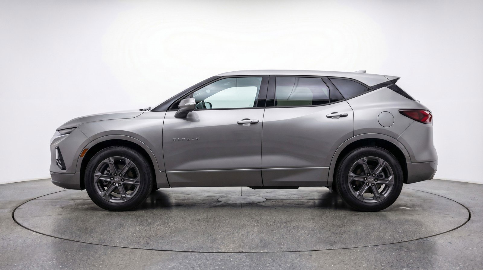 Used 2025 Chevrolet Blazer LT FWD image 5