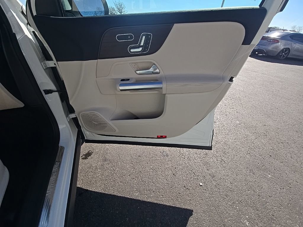 Used 2024 Mercedes-Benz GLA 250 4MATIC image 31