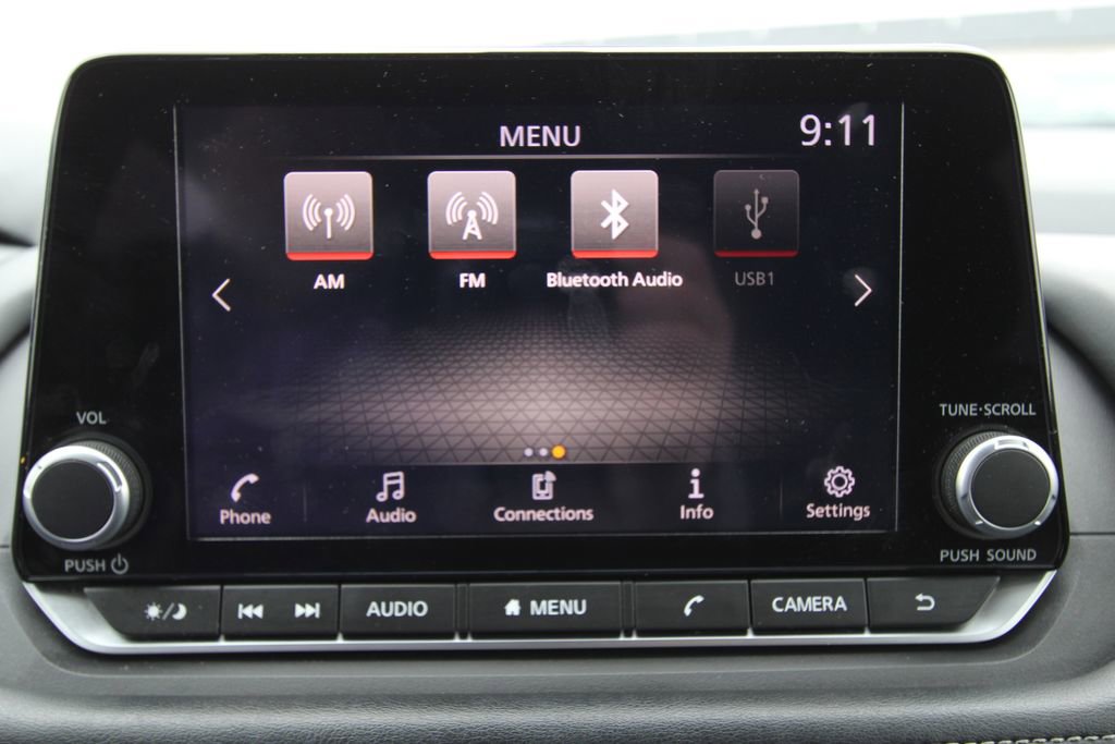 Used 2024 Nissan Rogue SV image 27