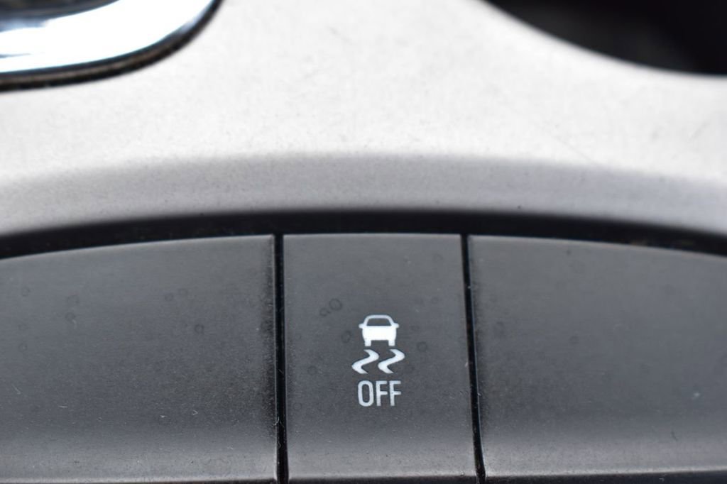 Used 2017 Chevrolet Cruze LS image 34