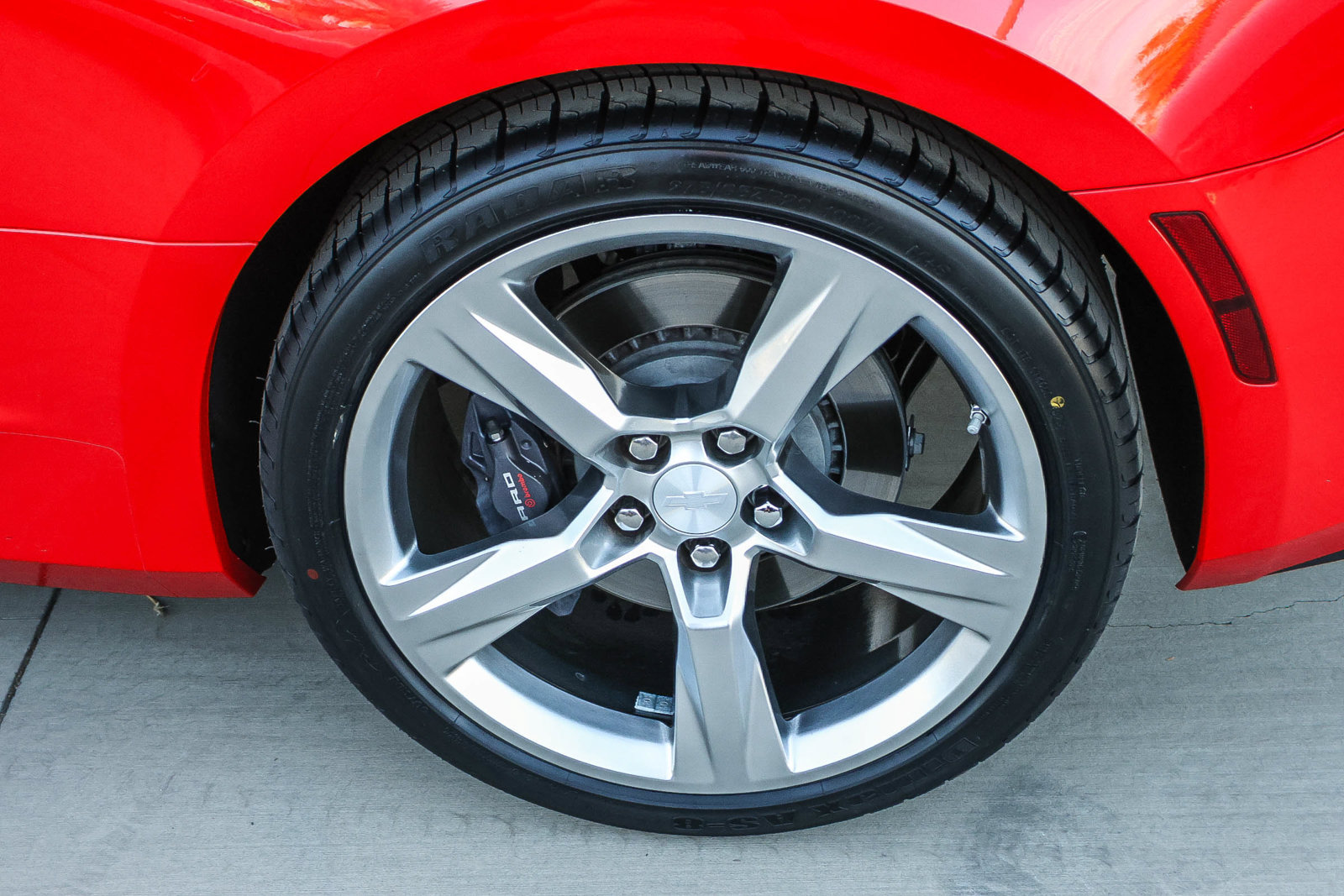 Used 2018 Chevrolet Camaro SS RWD image 9
