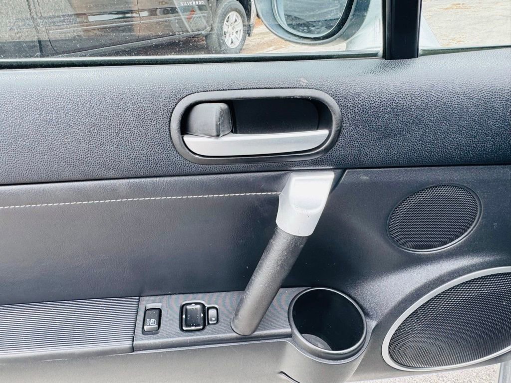 Used 2006 MAZDA MX-5 Miata Grand Touring RWD image 20