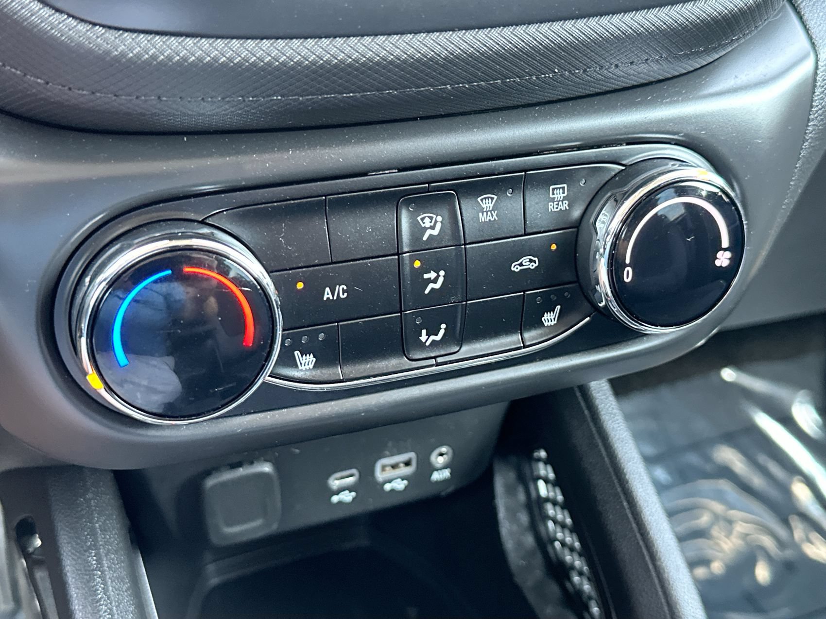 Used 2022 Chevrolet TrailBlazer LT AWD/4WD image 18