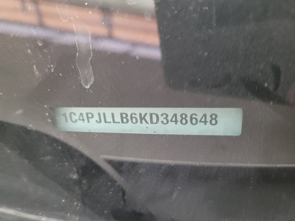 Used 2019 Jeep Cherokee Latitude Plus w/ Comfort/Convenience Group image 33