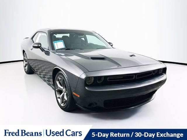 Used 2016 Dodge Challenger SXT w/ Driver Convenience Group