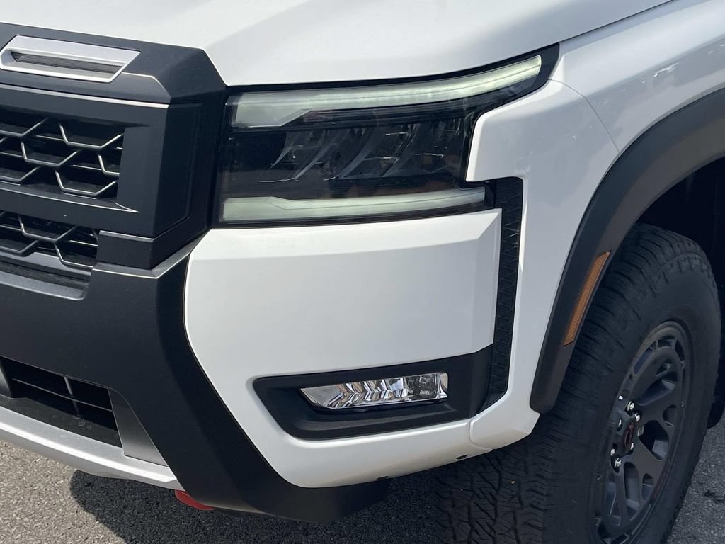 New 2026 Nissan Frontier PRO-4X w/ Tow Package AWD/4WD image 9