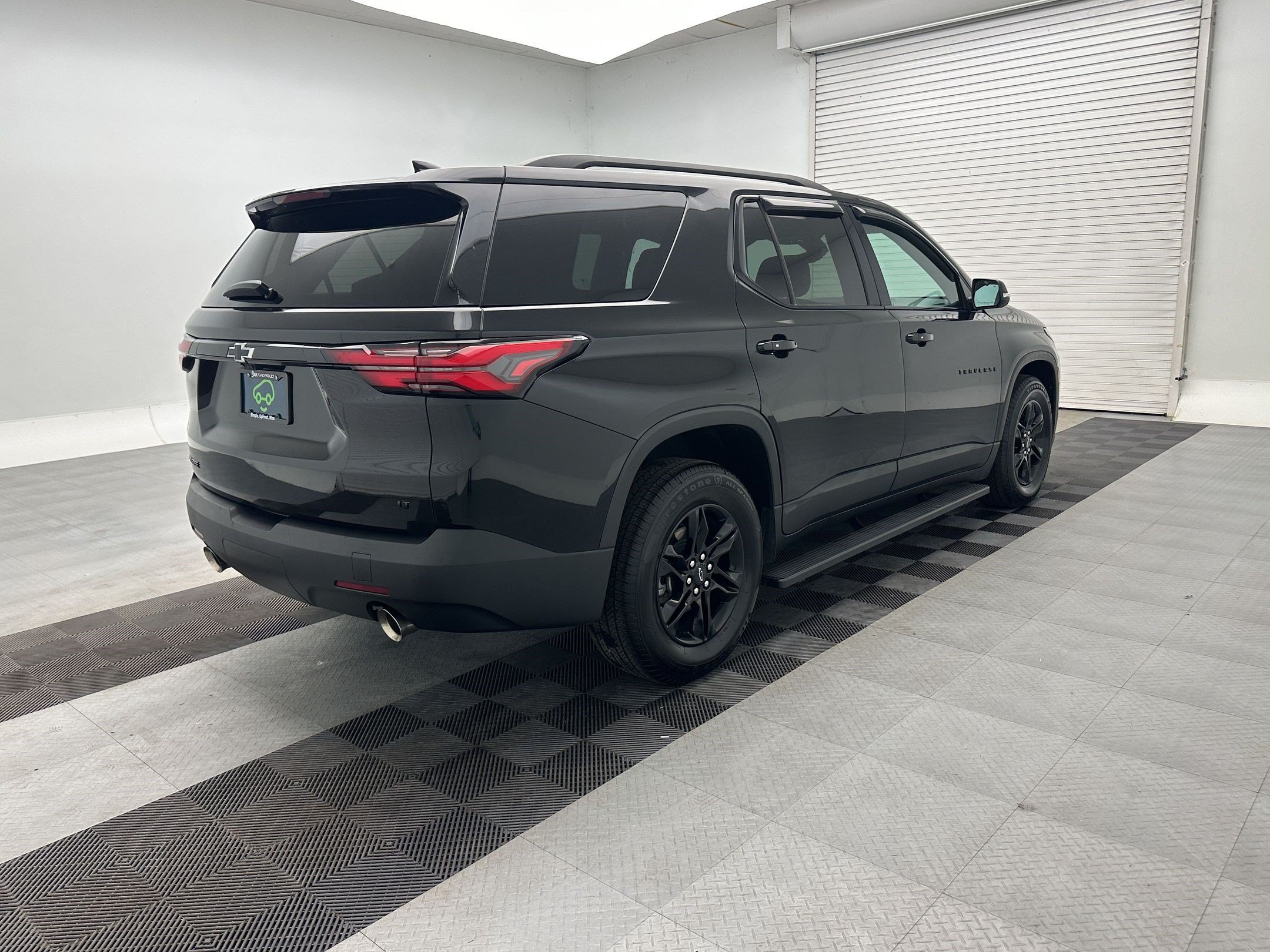 Used 2023 Chevrolet Traverse LT w/ Midnight/Sport Edition AWD/4WD image 9