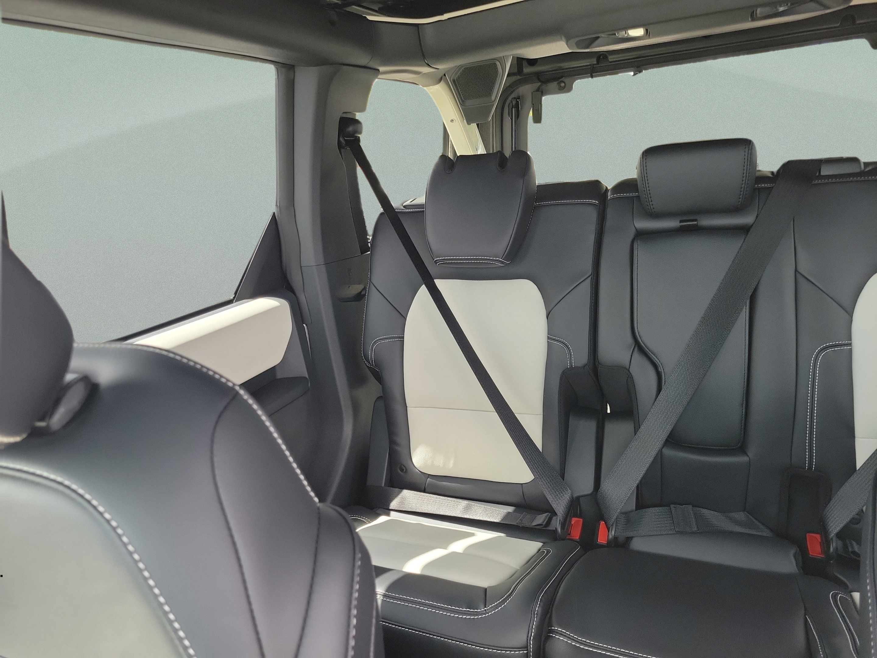 New 2026 Ford Bronco Outer Banks w/ Sasquatch Package AWD/4WD image 8