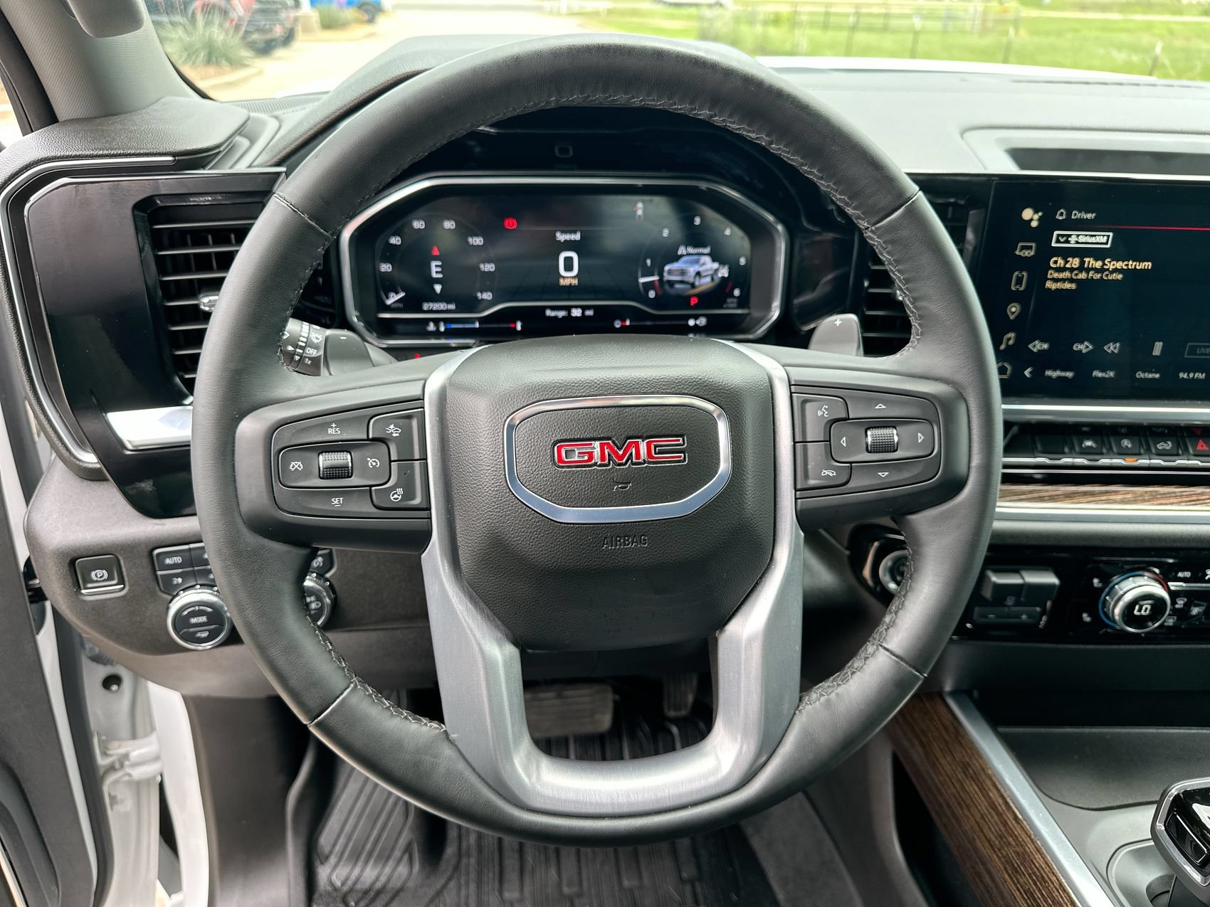 Used 2024 GMC Sierra 1500 Elevation w/ Preferred Package AWD/4WD image 14