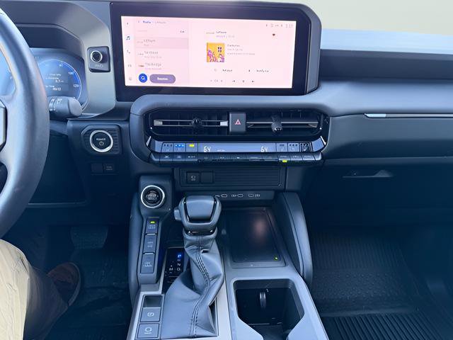 Used 2024 Toyota Land Cruiser image 25