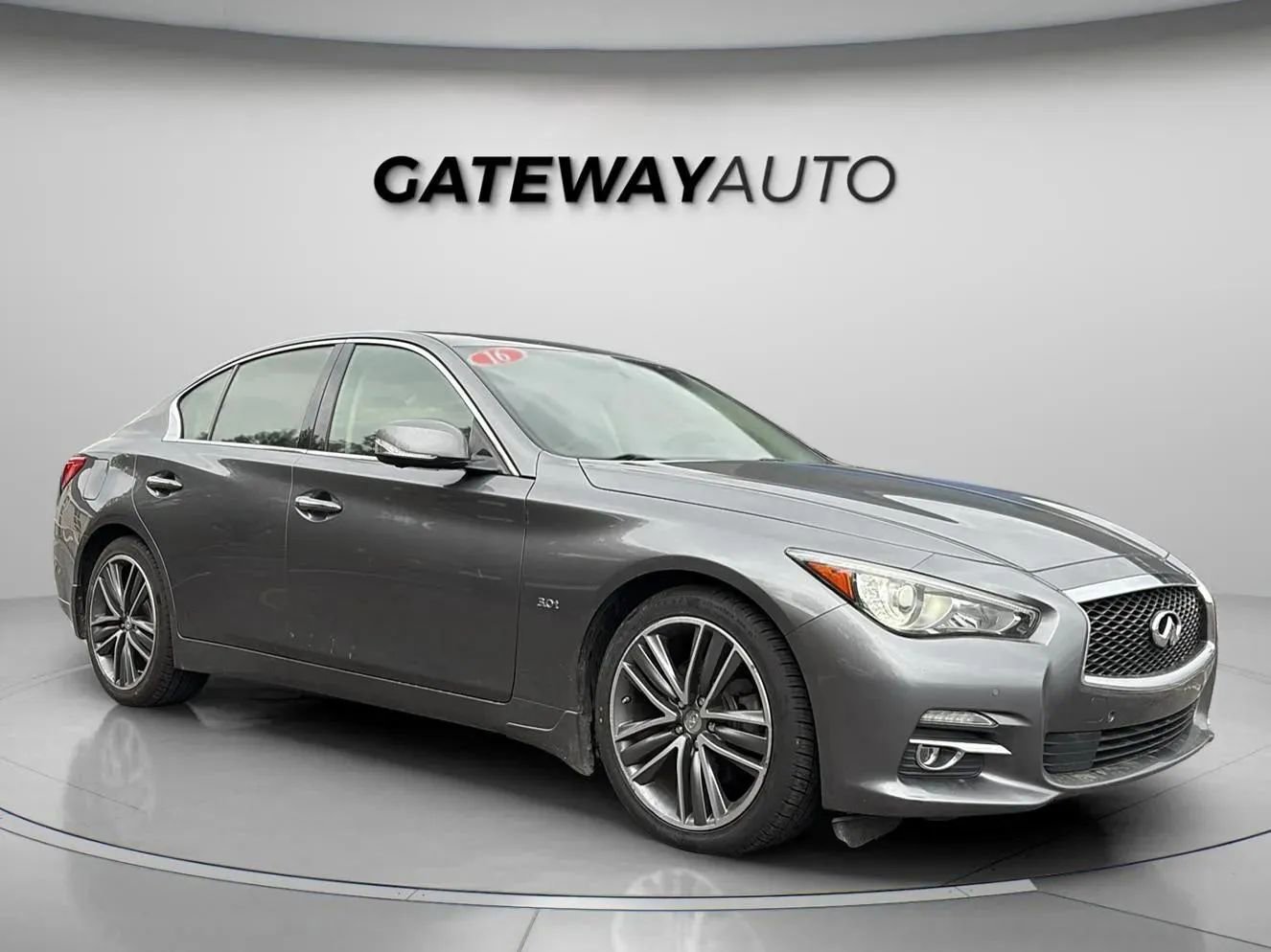 Used 2016 INFINITI Q50 3.0t Premium w/ Driver Assistance Package image 8