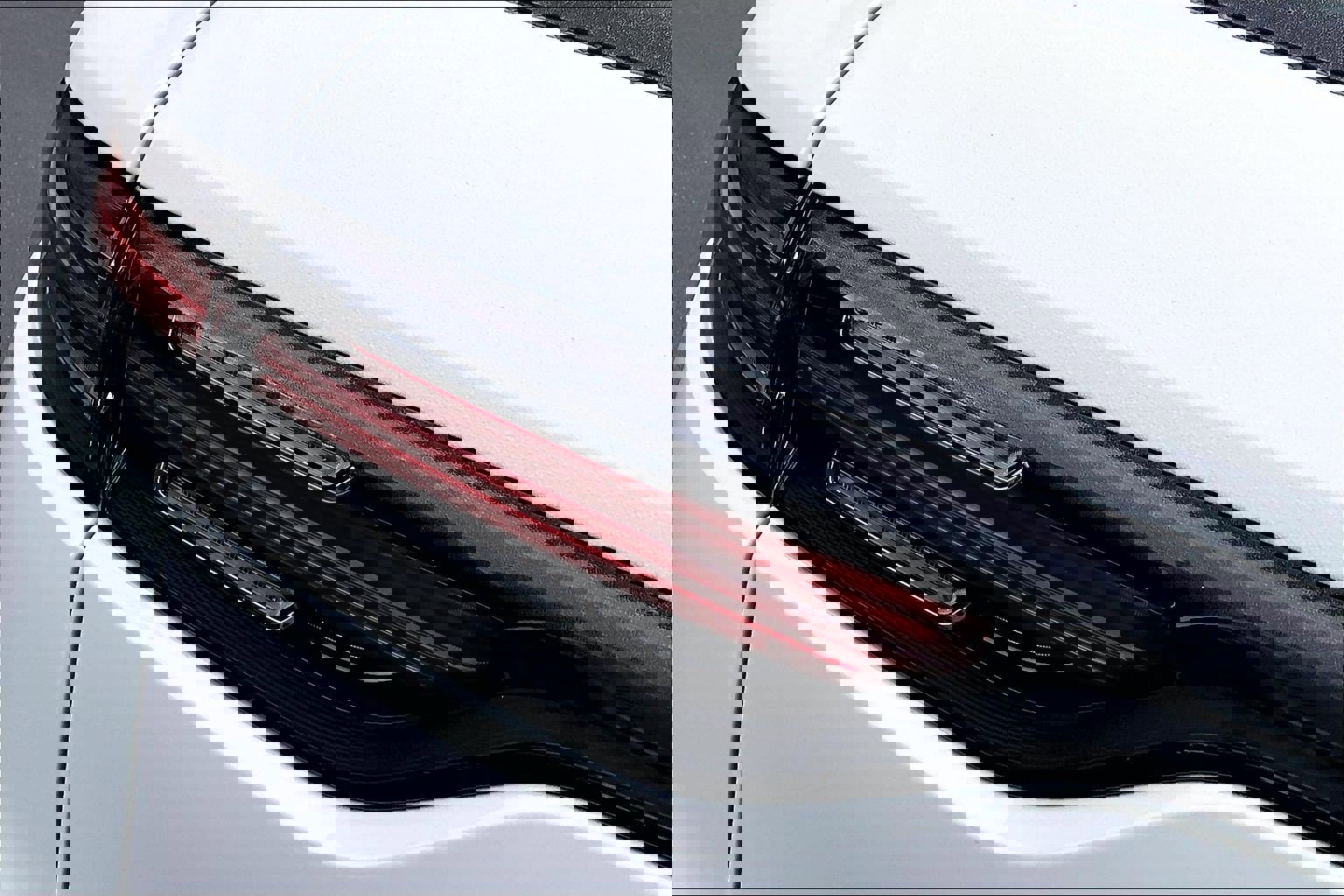 Used 2022 Porsche Cayenne Platinum Edition image 31