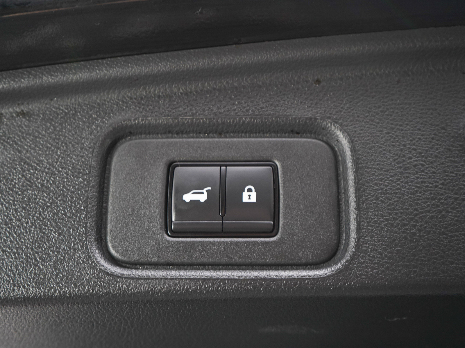 Used 2023 Nissan Pathfinder Platinum AWD/4WD image 15