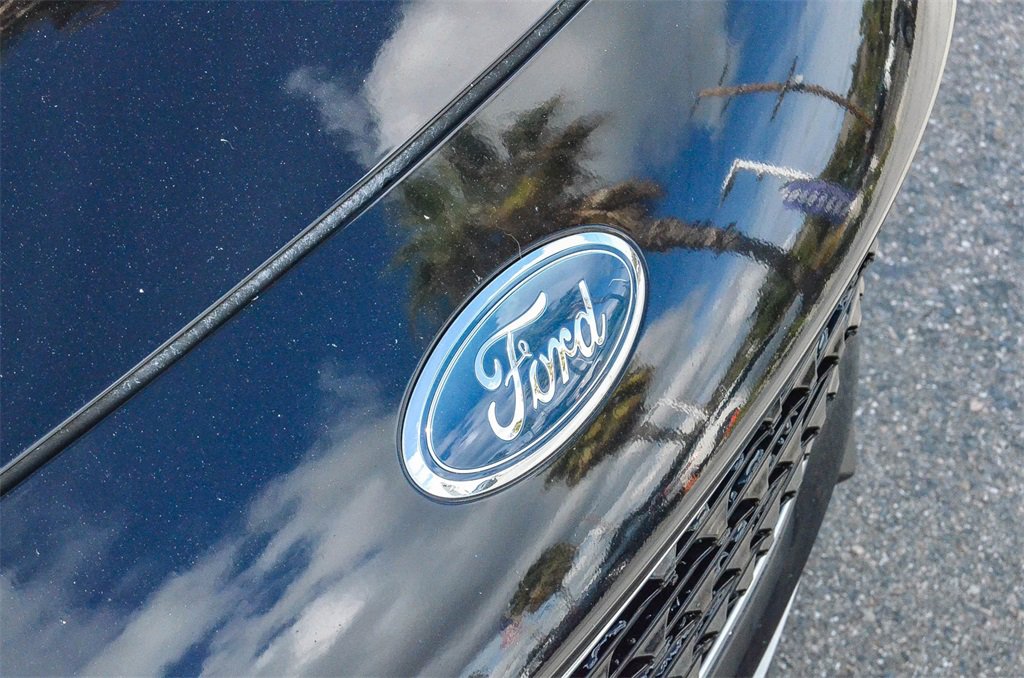 Used 2020 Ford Escape SEL image 12