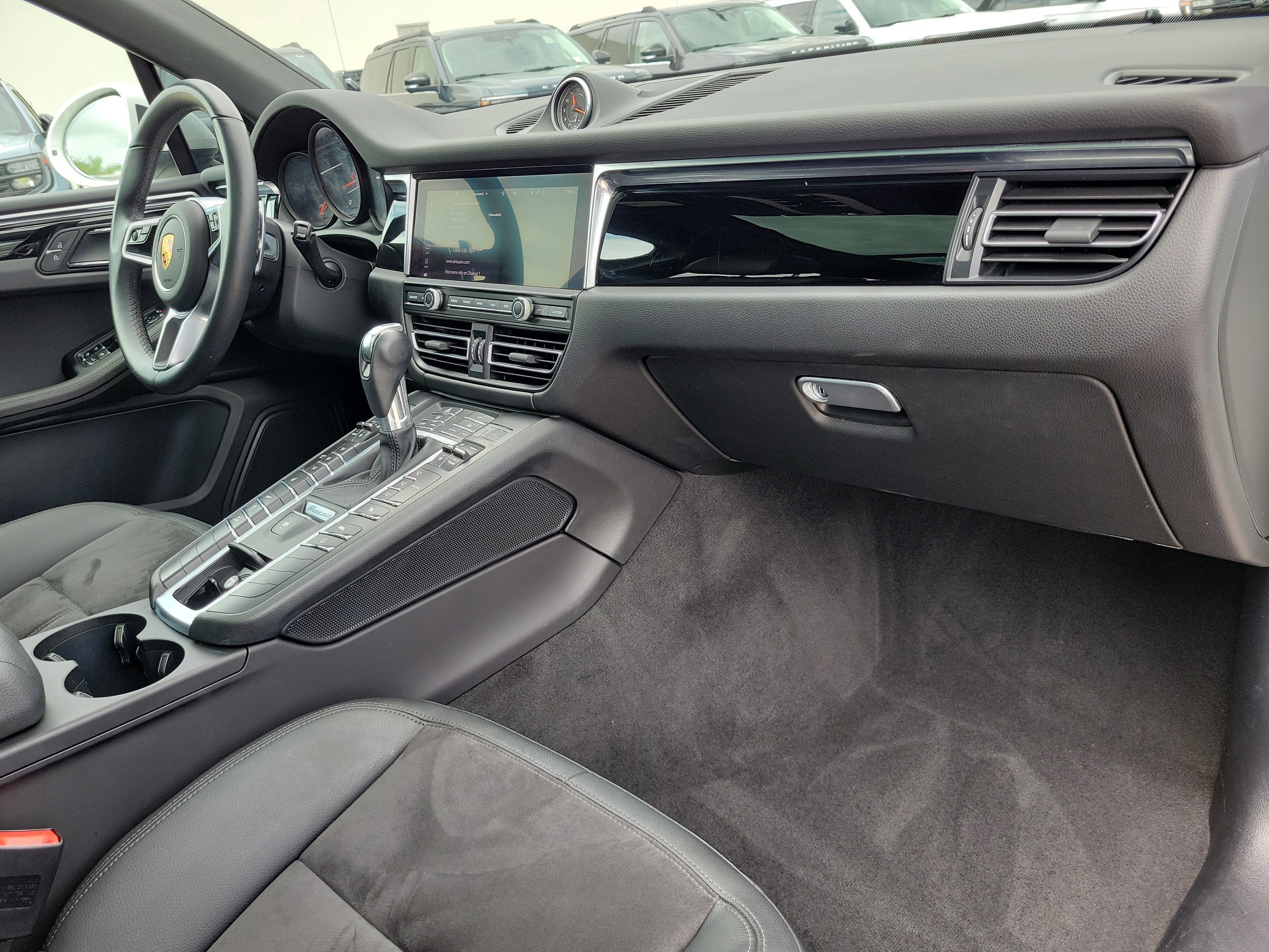 Used 2021 Porsche Macan AWD/4WD image 14