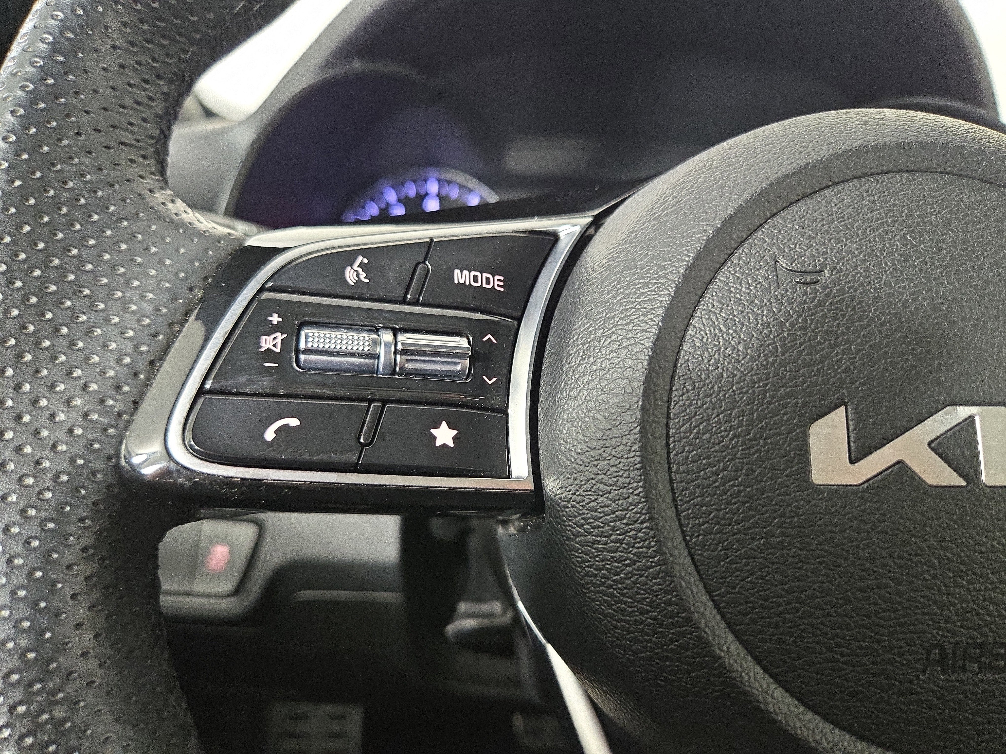 Used 2022 Kia Forte GT-Line w/ GT-Line Premium Package image 15