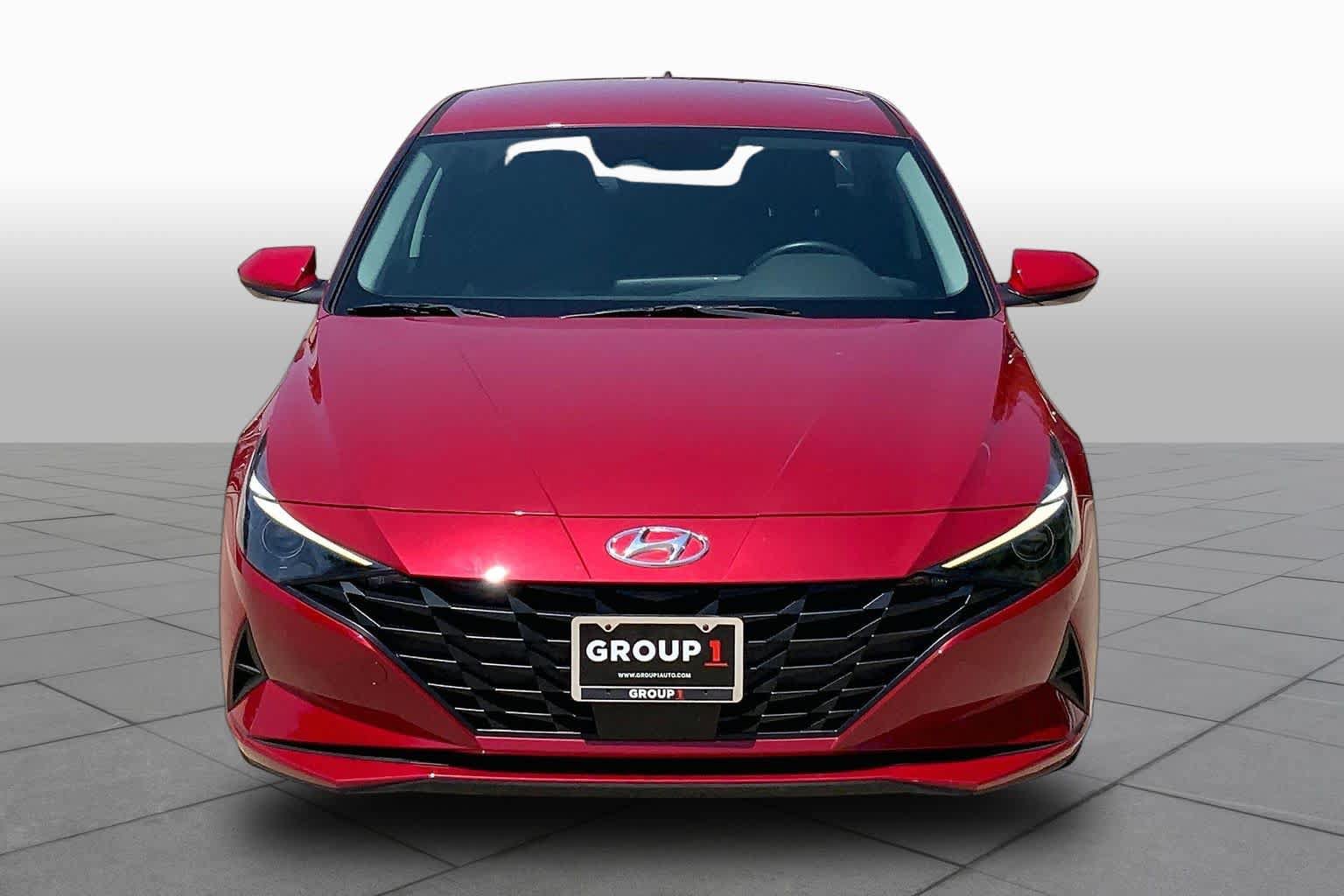 Used 2023 Hyundai Elantra SEL w/ Convenience Package FWD image 4