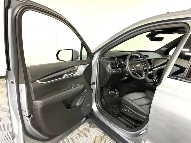 Certified 2025 Cadillac XT6 Sport w/ Technology Package image 24